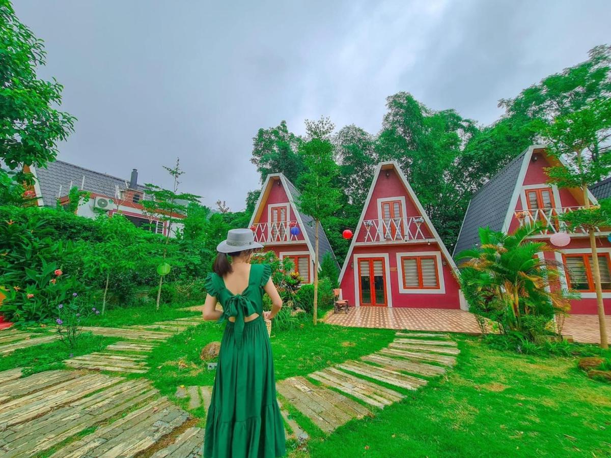 Furano Garden Home Hoa Binh - Venuestay エクステリア 写真